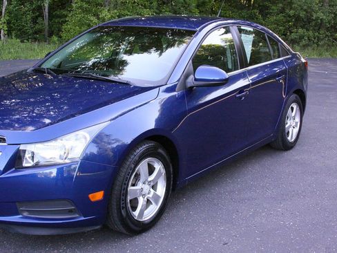 Used 2012 Chevrolet Cruze LT FWD image 5