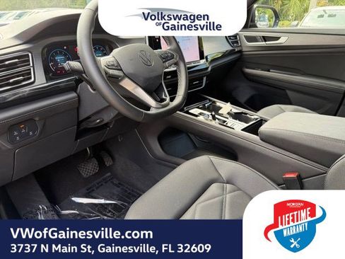 Certified 2025 Volkswagen Atlas Cross Sport SE AWD/4WD image 22