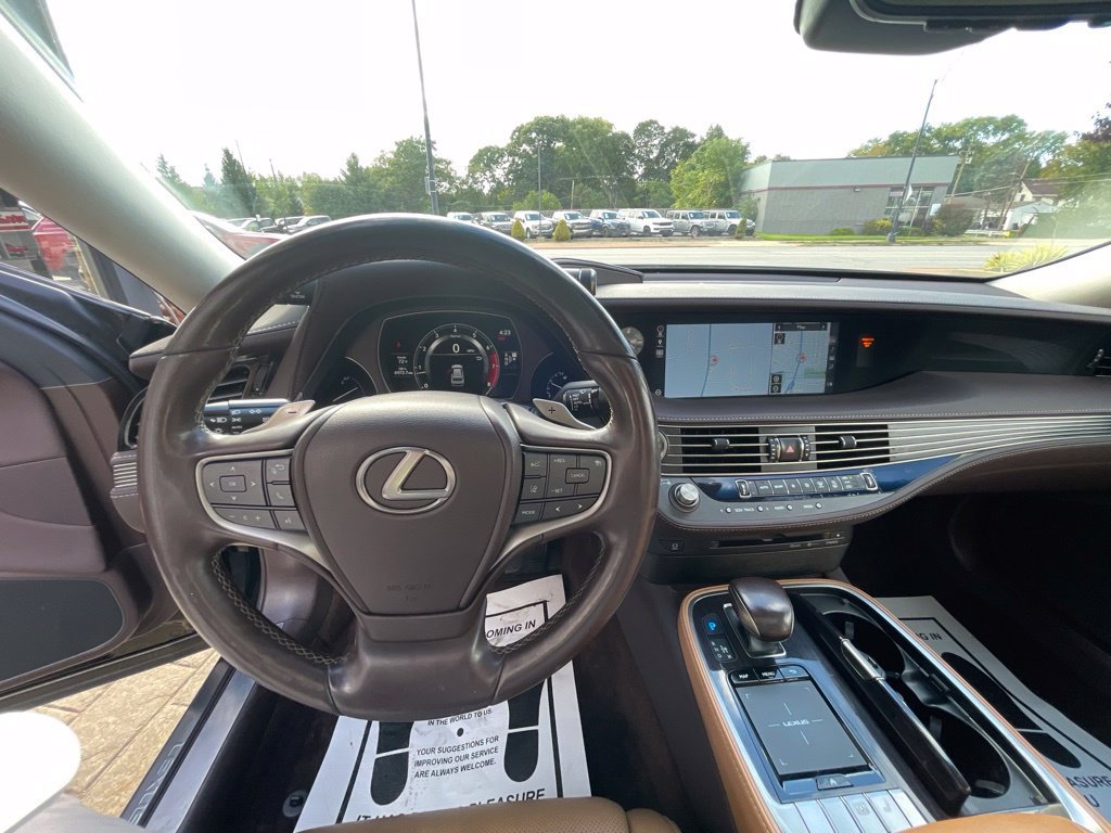 Used 2018 Lexus LS 500 AWD w/ Accessory Package (Z2) image 11