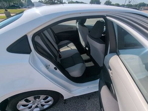 Used 2025 Toyota Corolla LE FWD image 4