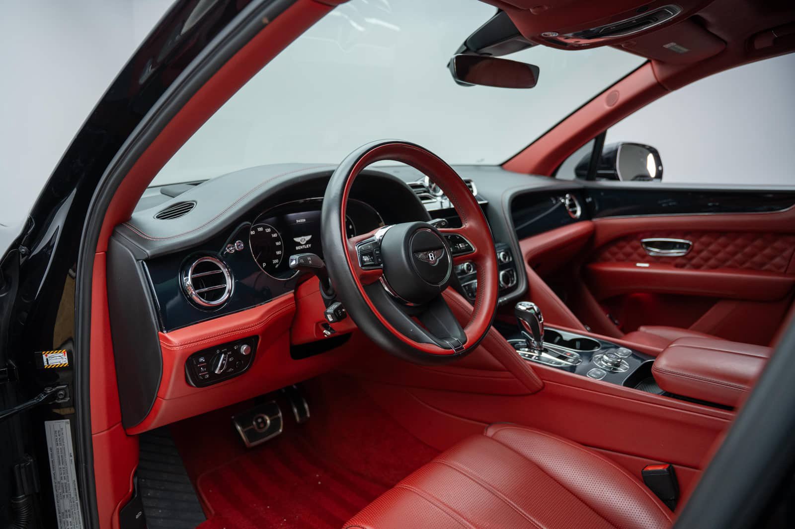 Used 2021 Bentley Bentayga w/ First Edition Specification AWD/4WD image 55