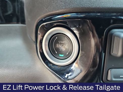 Used 2022 Chevrolet Silverado 1500 LT AWD/4WD image 31