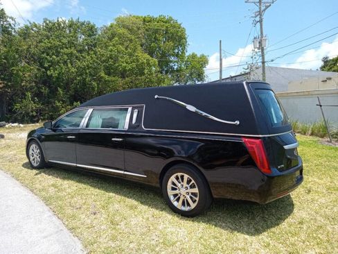 Used 2017 Cadillac XTS image 5