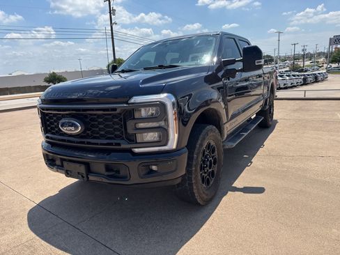 Used 2024 Ford F250 Lariat w/ Lariat Ultimate Package AWD/4WD image 3