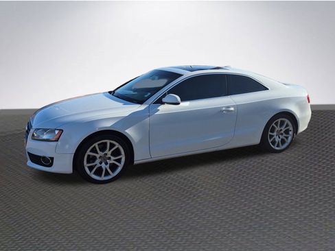Used 2012 Audi A5 2.0T Premium image 2
