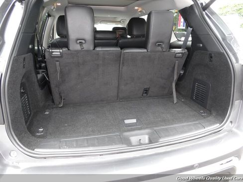 Used 2019 Nissan Pathfinder Platinum AWD/4WD image 29