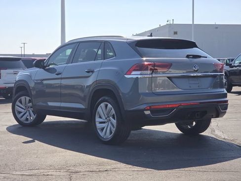 Used 2021 Volkswagen Atlas Cross Sport SE FWD image 20