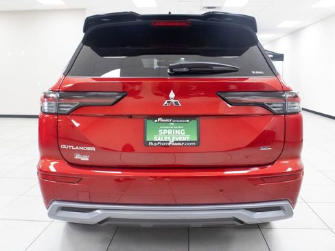 New 2026 Mitsubishi Outlander SEL image 14