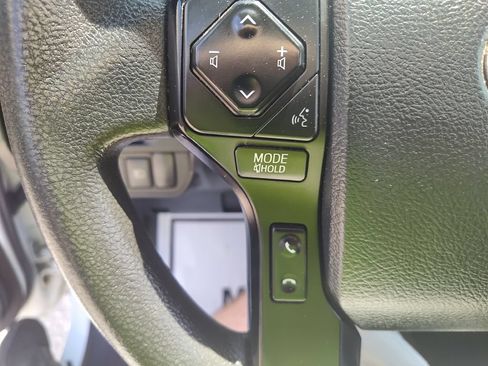 Used 2018 Toyota Tacoma SR RWD image 69