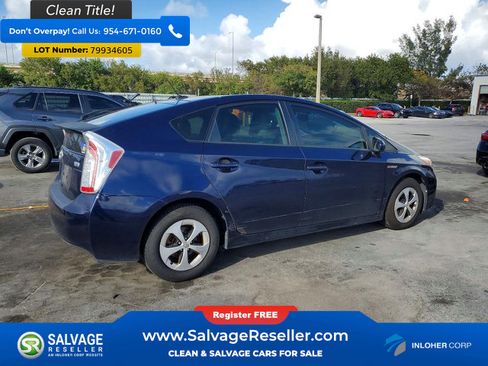 Used 2014 Toyota Prius Four image 4