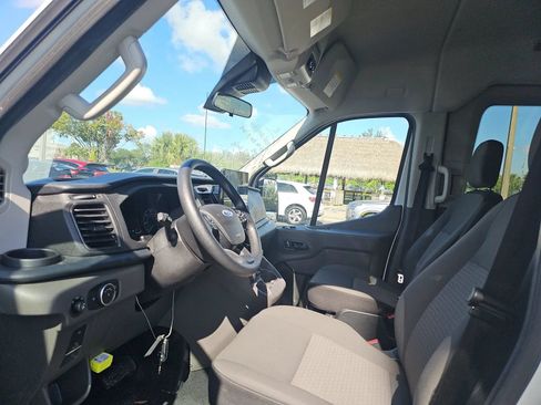Used 2024 Ford Transit 350 XLT RWD image 3
