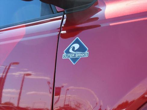 Used 2023 Ford Bronco Outer Banks image 9