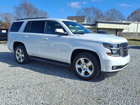 Used 2016 Chevrolet Tahoe LT w/ Luxury Package image 3