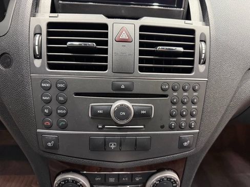 Used 2011 Mercedes-Benz C 300 4MATIC Sedan image 45