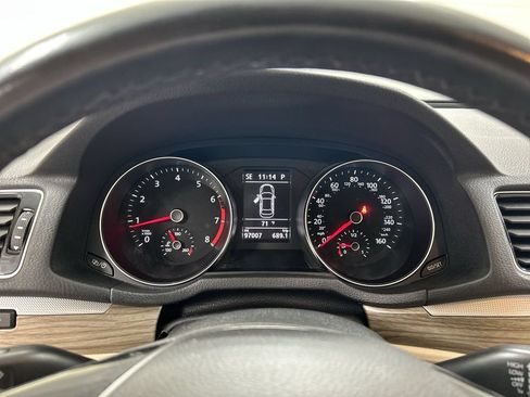 Used 2017 Volkswagen Passat 1.8T SE FWD image 13