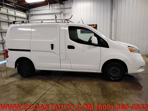 Used 2020 Nissan NV200 SV FWD image 2