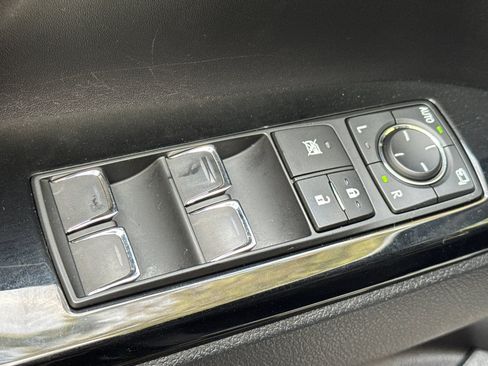 Used 2020 Lexus LX 570 4WD w/ Sport Package image 14