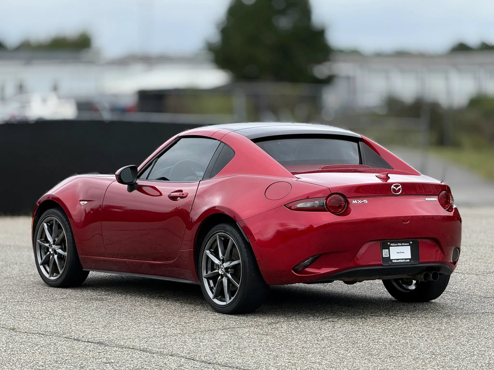 Used 2020 MAZDA MX-5 Miata RF Grand Touring RWD image 9