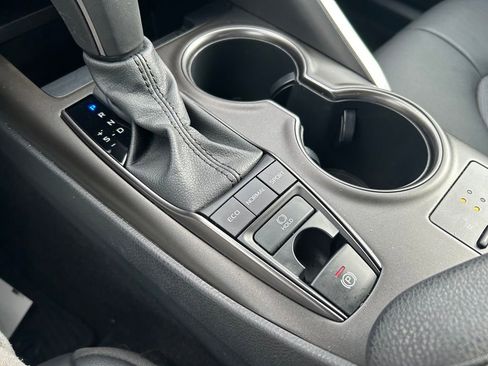 Used 2022 Toyota Camry XSE image 20