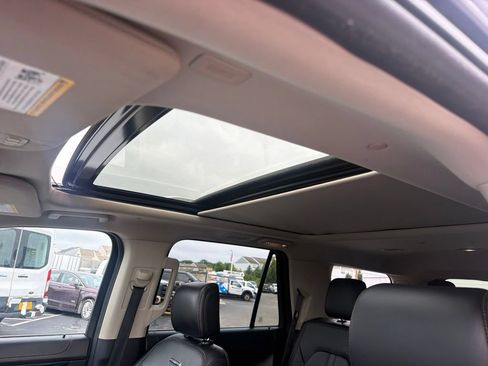 Used 2020 Ford Expedition Platinum AWD/4WD image 30