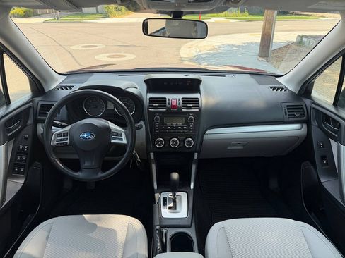 Used 2014 Subaru Forester 2.5i AWD/4WD image 25