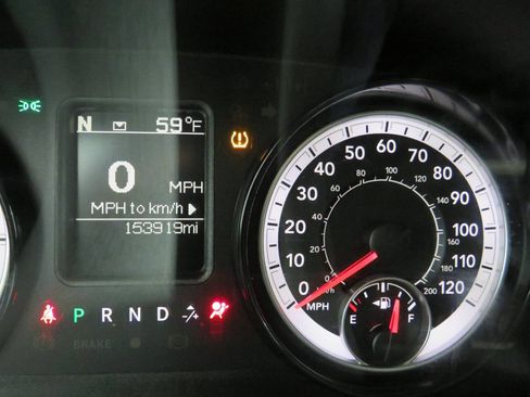 Used 2021 RAM 1500 Classic SLT RWD image 16