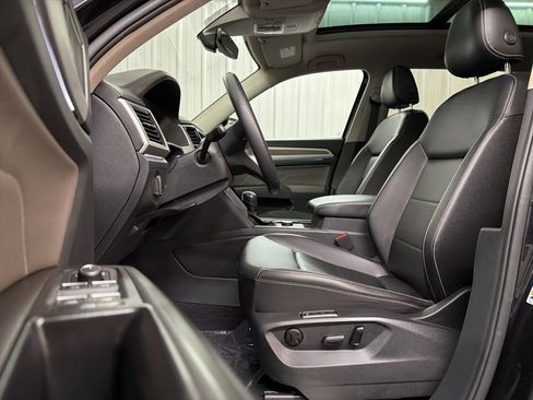 Used 2023 Volkswagen Atlas SEL image 12