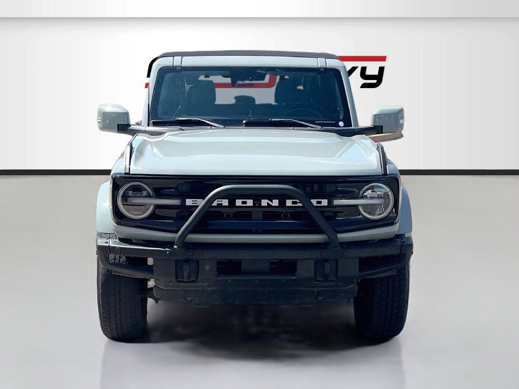 Used 2021 Ford Bronco Outer Banks AWD/4WD image 2