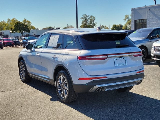Used 2025 Lincoln Corsair AWD w/ Equipment Group 101A image 3