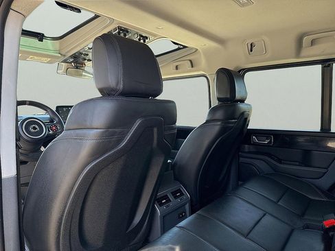 Used 2024 INEOS Grenadier Fieldmaster Edition image 10