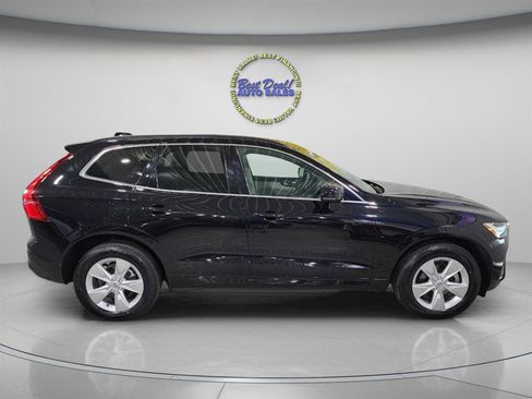 Used 2022 Volvo XC60 B5 Momentum AWD/4WD image 7