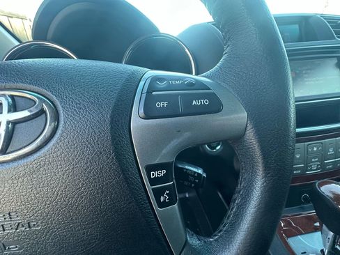 Used 2013 Toyota Highlander Limited image 30