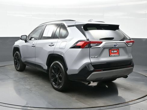 Used 2024 Toyota RAV4 SE AWD/4WD image 4