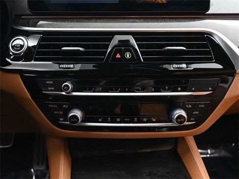 Used 2022 BMW 540i xDrive 540i xDrive w/ M Sport Package image 42