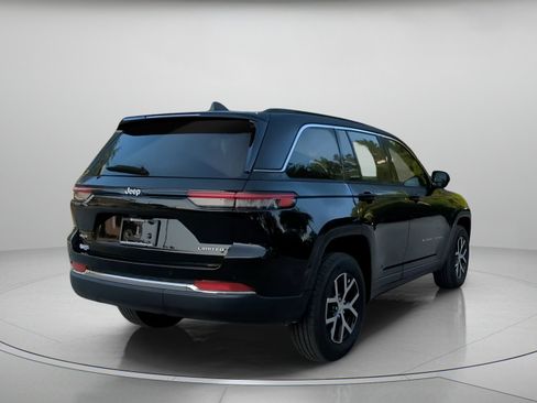 Used 2025 Jeep Grand Cherokee Limited AWD/4WD image 27