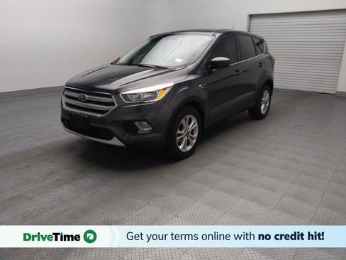 Used 2019 Ford Escape SE FWD image 1