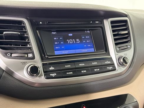 Used 2018 Hyundai Tucson SE image 21