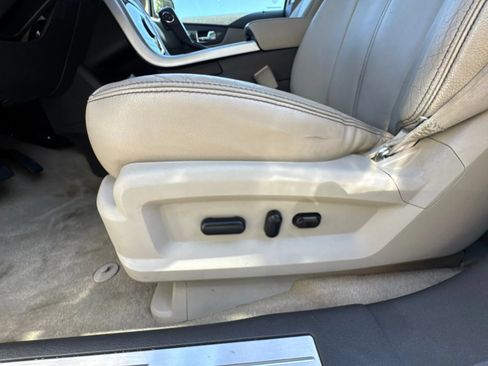 Used 2011 Ford Edge Limited w/ Driver Entry Pkg FWD image 21