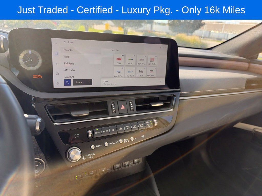 Certified 2025 Lexus ES 300h w/ Technology Package FWD image 10