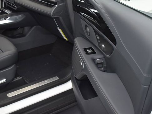 New 2026 Lincoln Nautilus Premier w/ Equipment Group 102A image 17