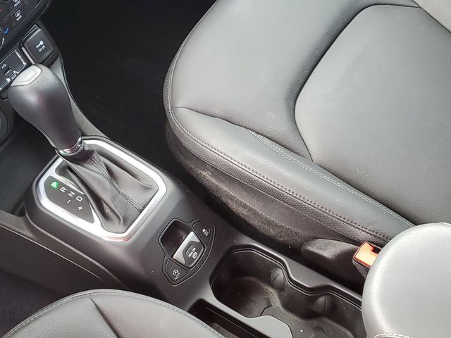 Used 2023 Jeep Renegade Limited AWD/4WD image 24