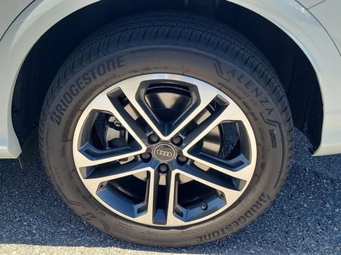 Certified 2025 Audi Q5 Premium w/ Convenience Package image 10