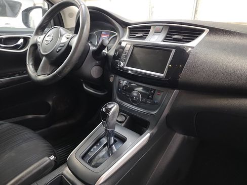 Used 2019 Nissan Sentra SV image 46