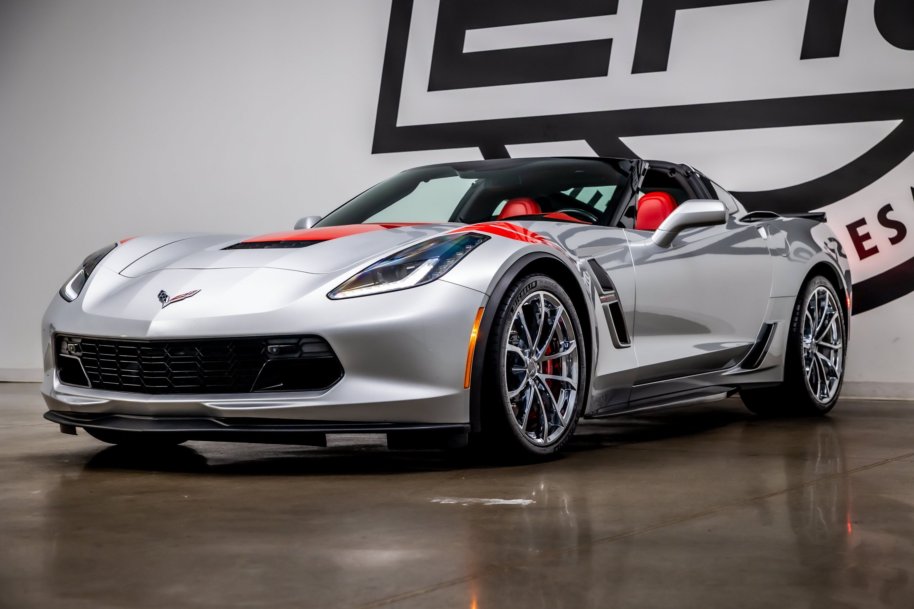 Used 2018 Chevrolet Corvette Grand Sport RWD image 28
