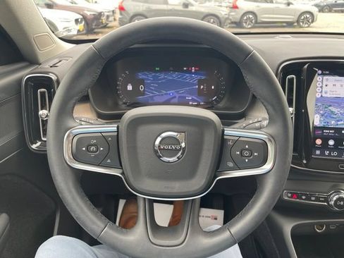 Used 2025 Volvo XC40 B5 Core w/ Protection Package Premier AWD/4WD image 25