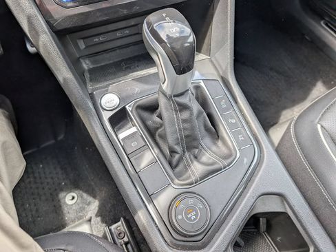 Used 2023 Volkswagen Tiguan SEL R-Line AWD/4WD image 23
