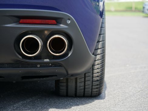 Used 2022 Ferrari Roma RWD image 32