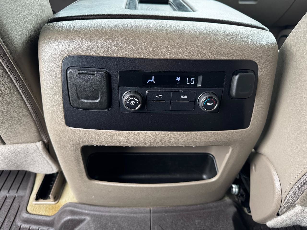 Used 2017 Chevrolet Tahoe LT RWD image 23