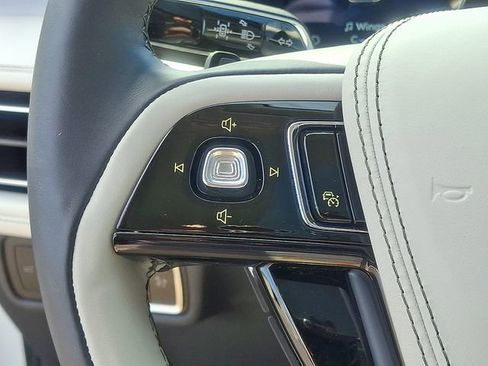 Certified 2026 Lincoln Aviator Reserve AWD/4WD image 18