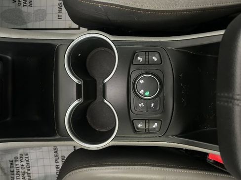 Used 2020 GMC Terrain SLT w/ Preferred Package AWD/4WD image 15